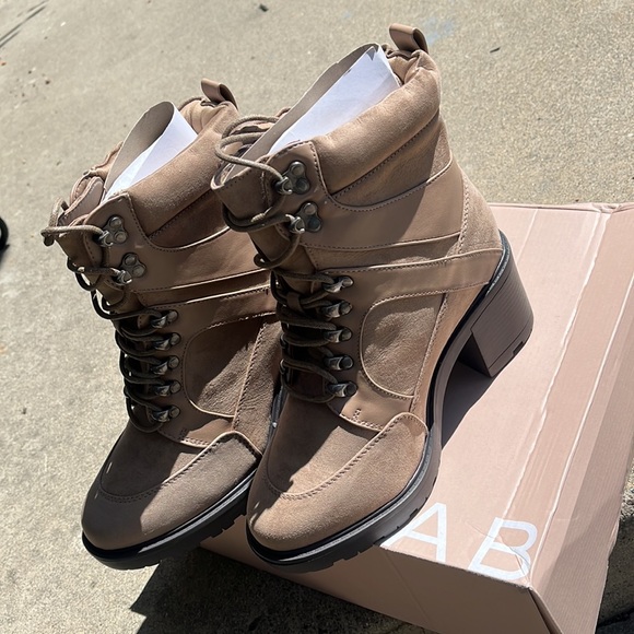 JUST FAB boots - Picture 3 of 9